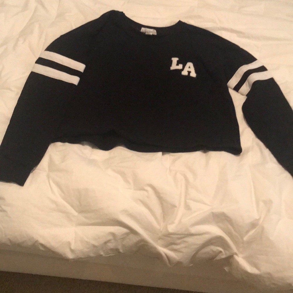 Cropped Sweater! - Picture 3 of 3